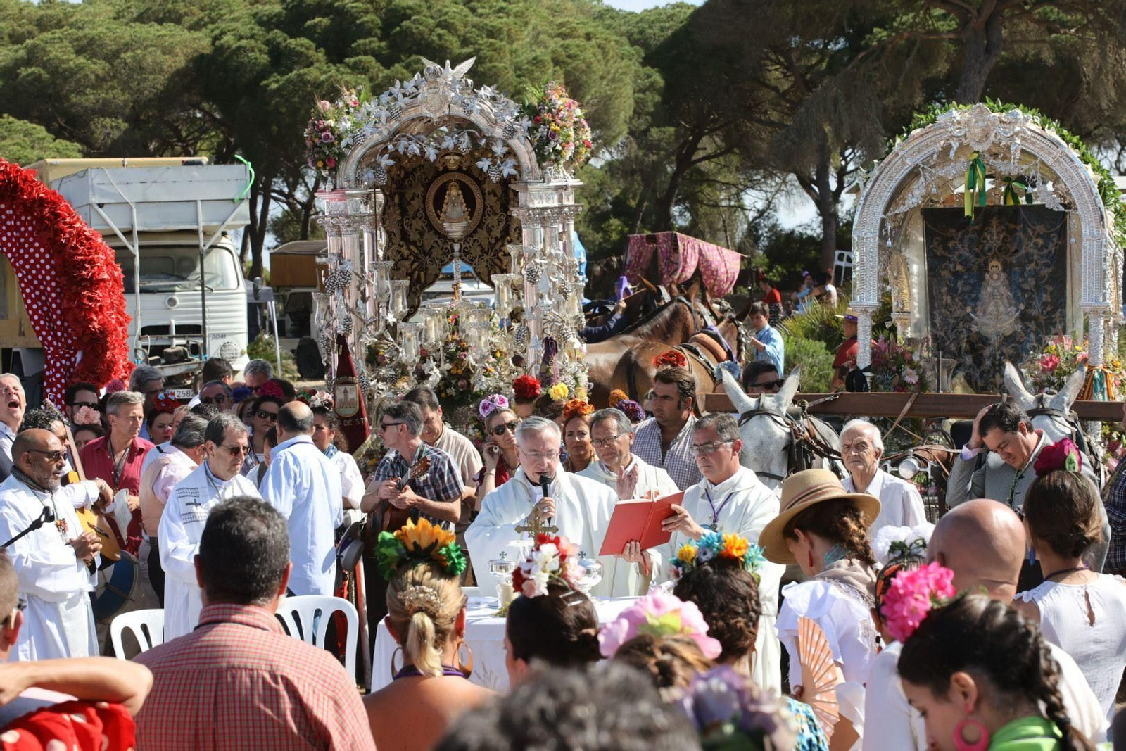 Misa de romeros de las hermandades de Jerez y El Puerto en Marismillas