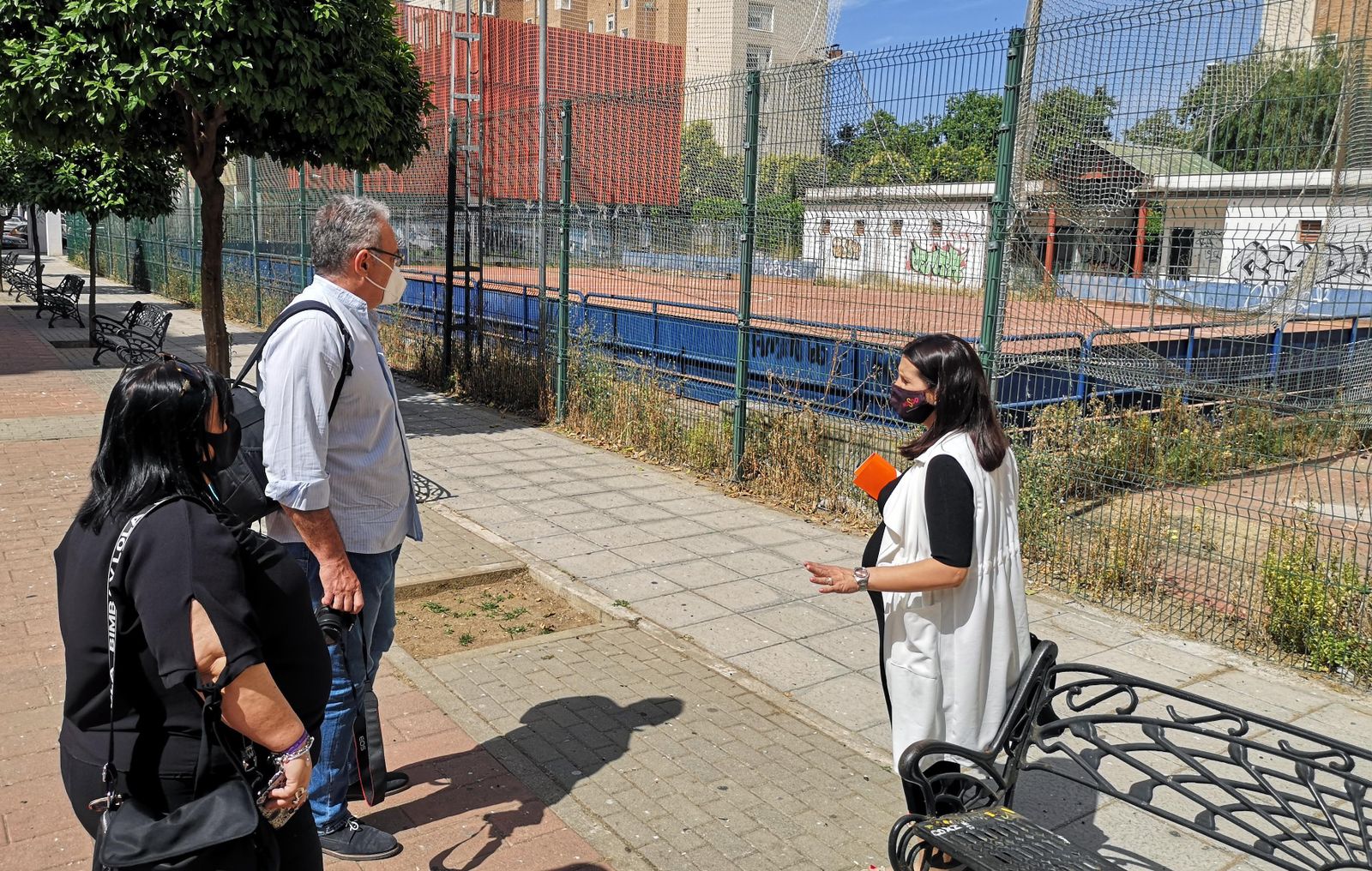 Cs denuncia el abandono de la pista Macarena-Tres Huertas, convertida en un "refugio" para personas sin hogar
