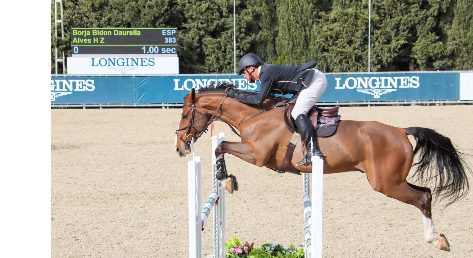Borja Bidón Daurella salta con 'Alves H Z'.