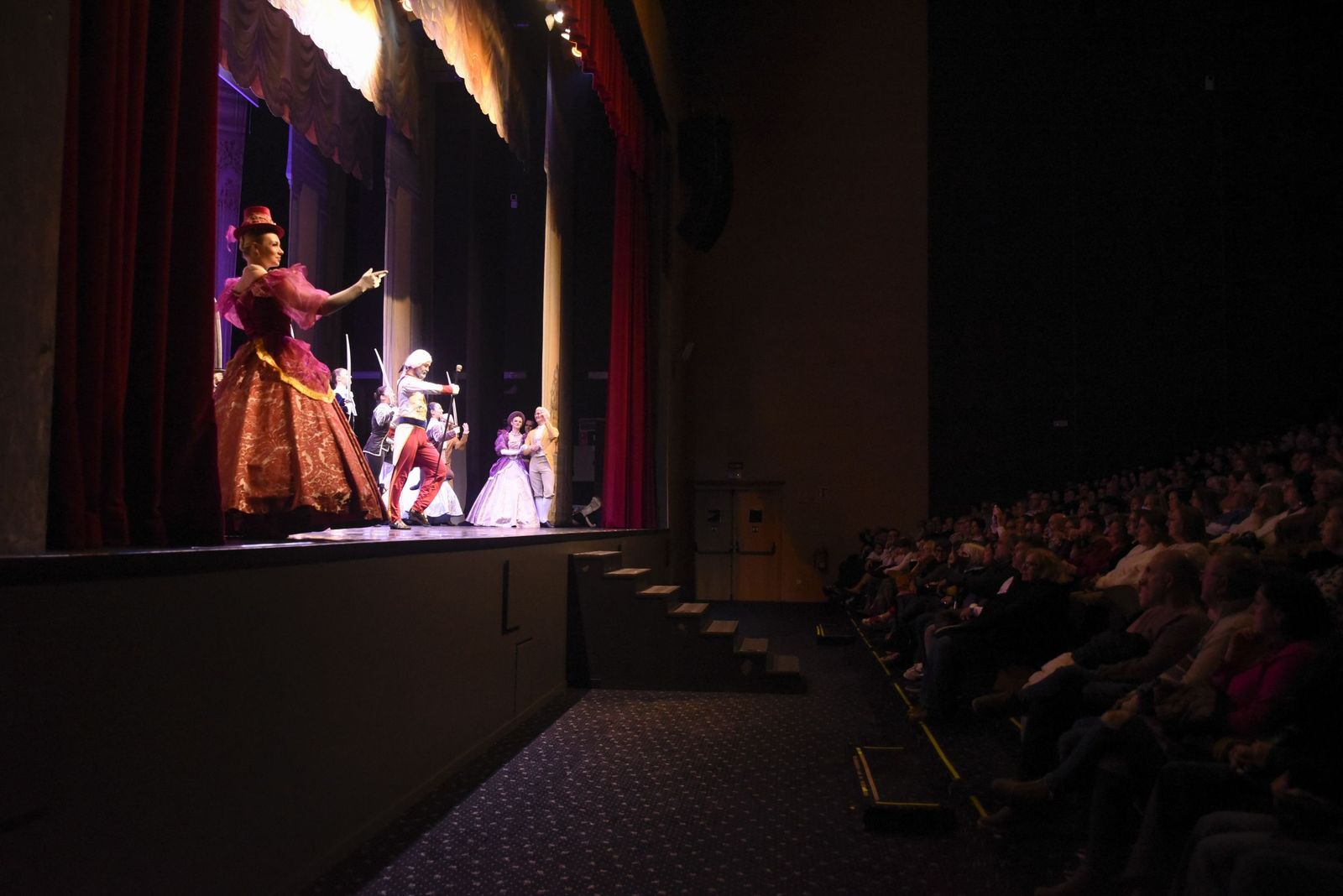 Las fotos de "El Cascanueces", por el ballet de Kiev, en La Linea