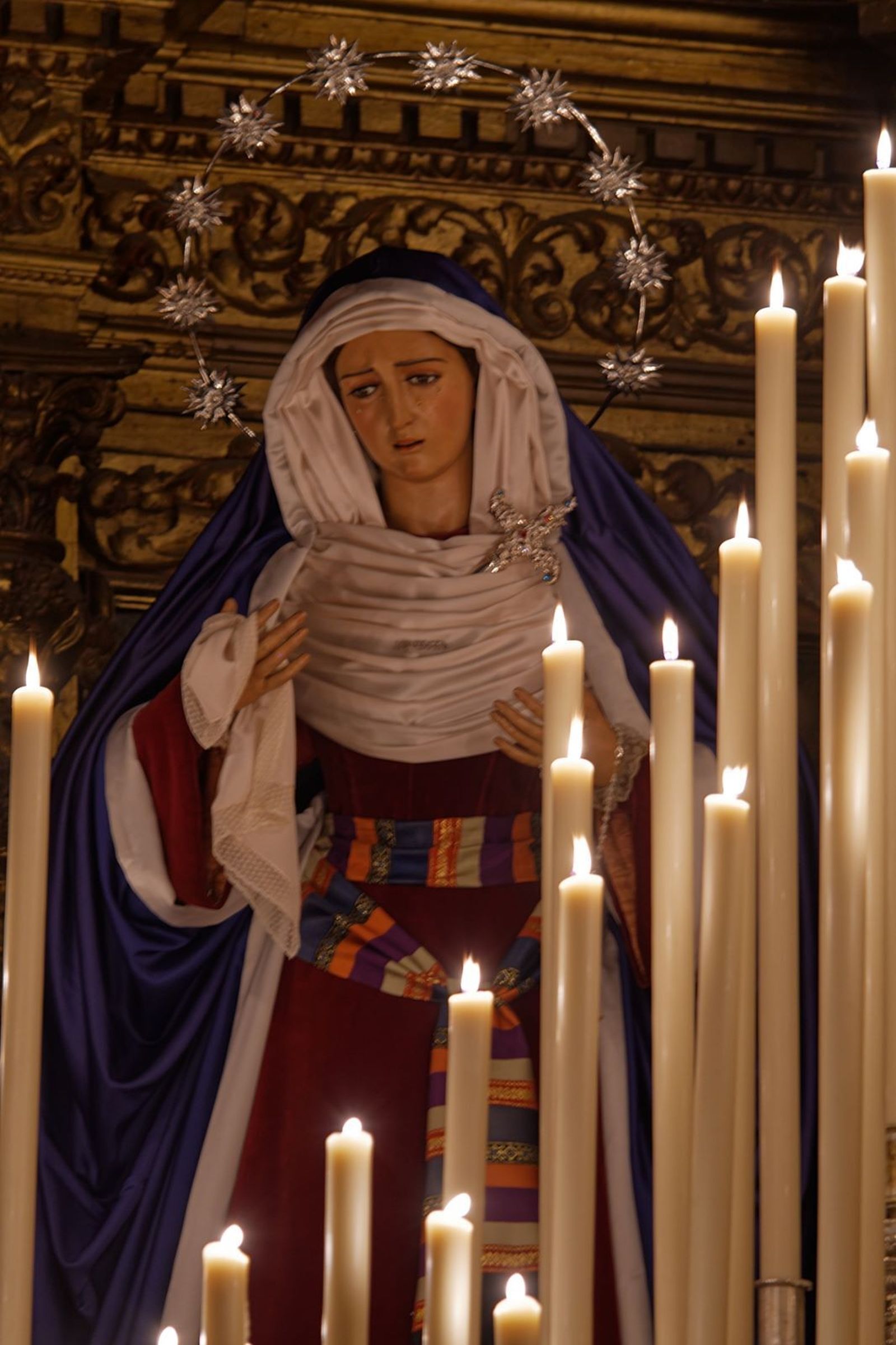 La Virgen de la Hiniesta vestida de hebrea para el Quinario