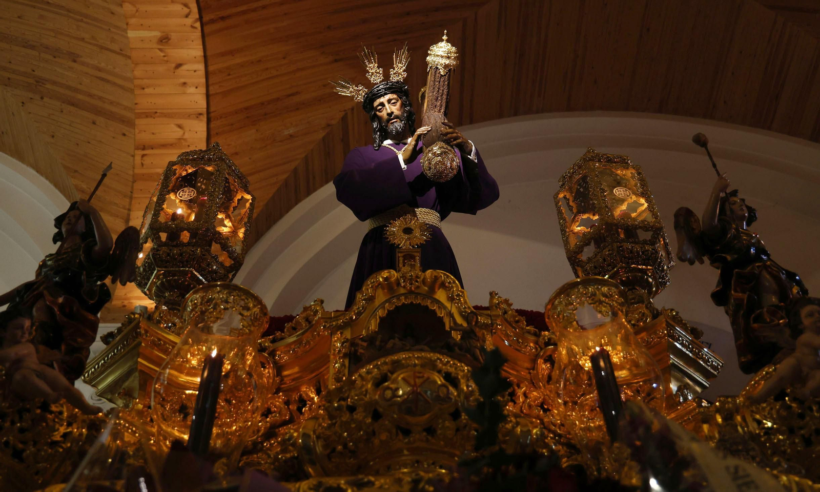 Las mejores imágenes de La Madrugá de Huelva: Hermandad del Nazareno