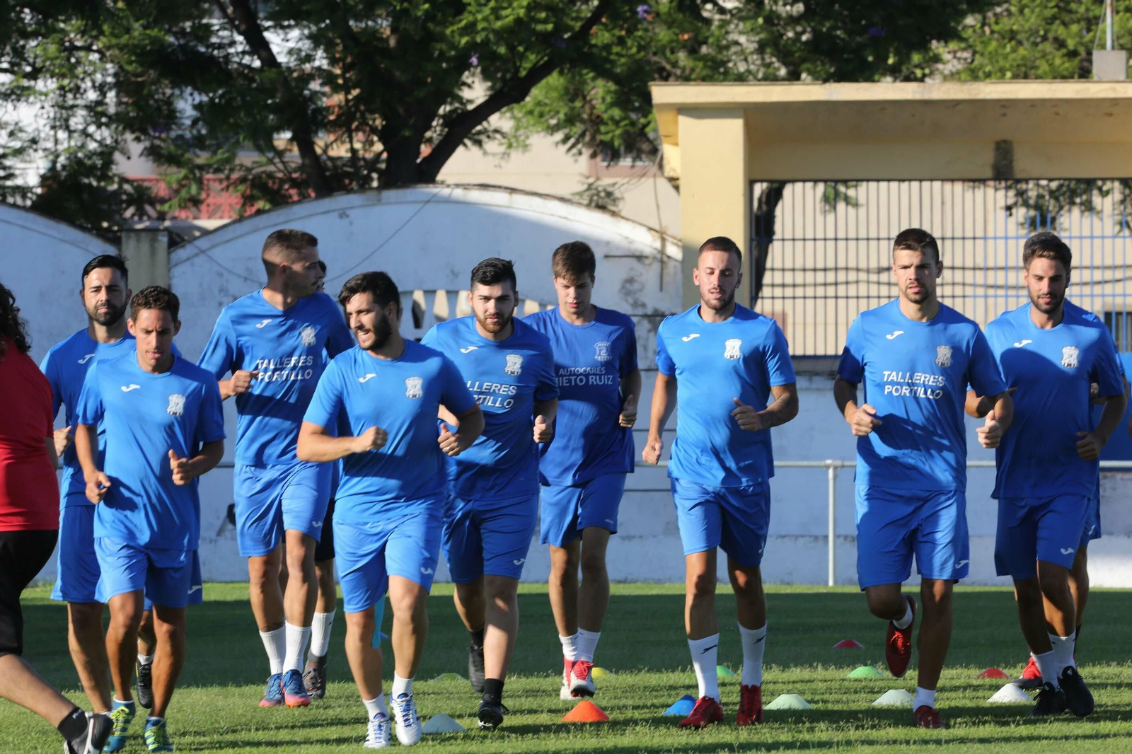 Imágenes del primer entrenamiento del Jerez Industrial en La Juventud