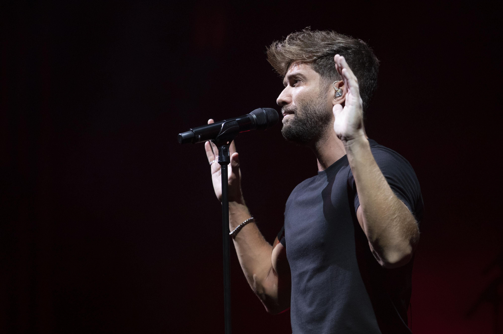 Pablo Alborán con 'la Cuarta Hoja' triunfa en la Plaza de Toros de Granada