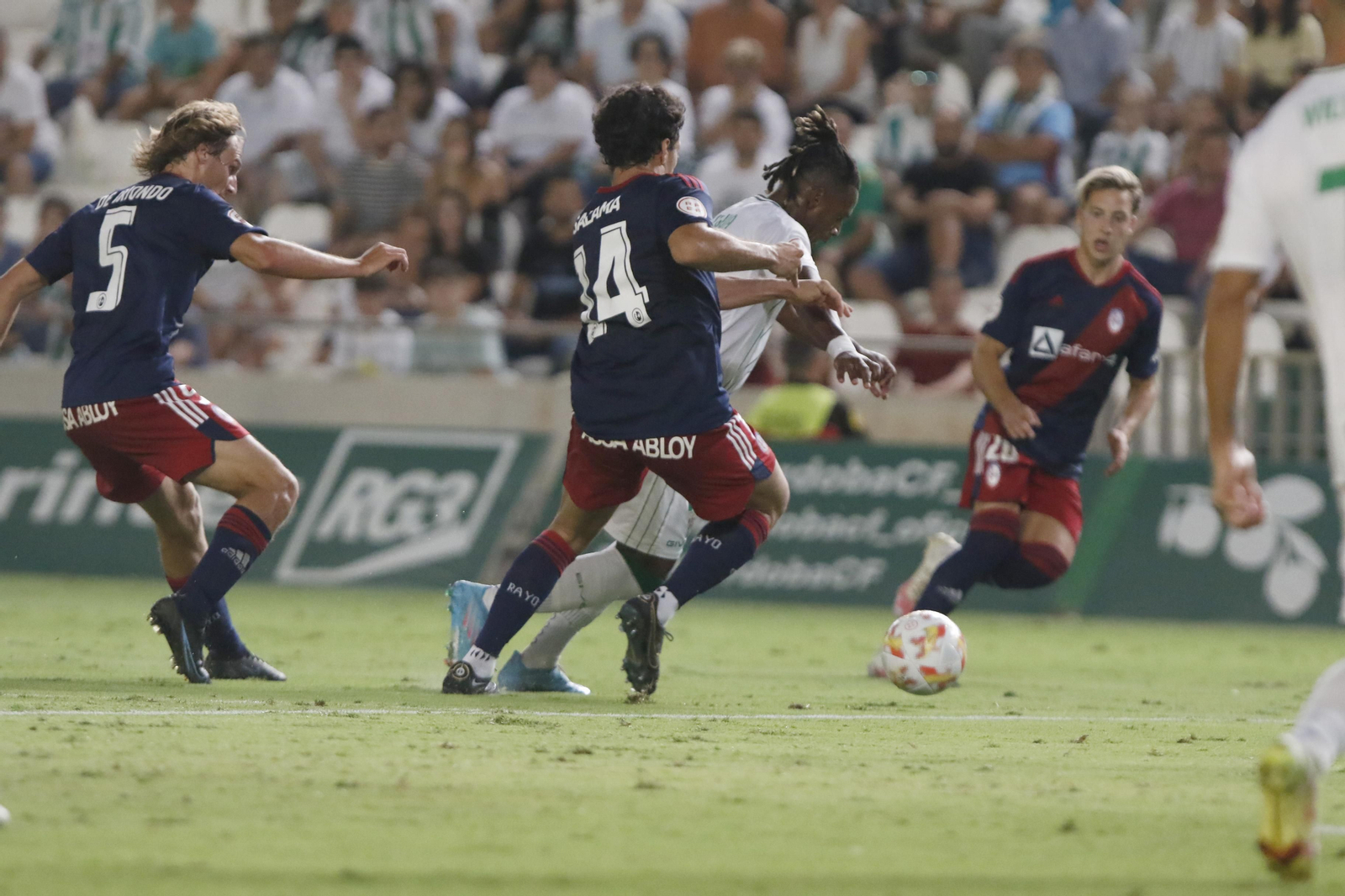 Las imágenes de la victoria del Córdoba CF ante el Rayo Majadahonda en El Arcángel