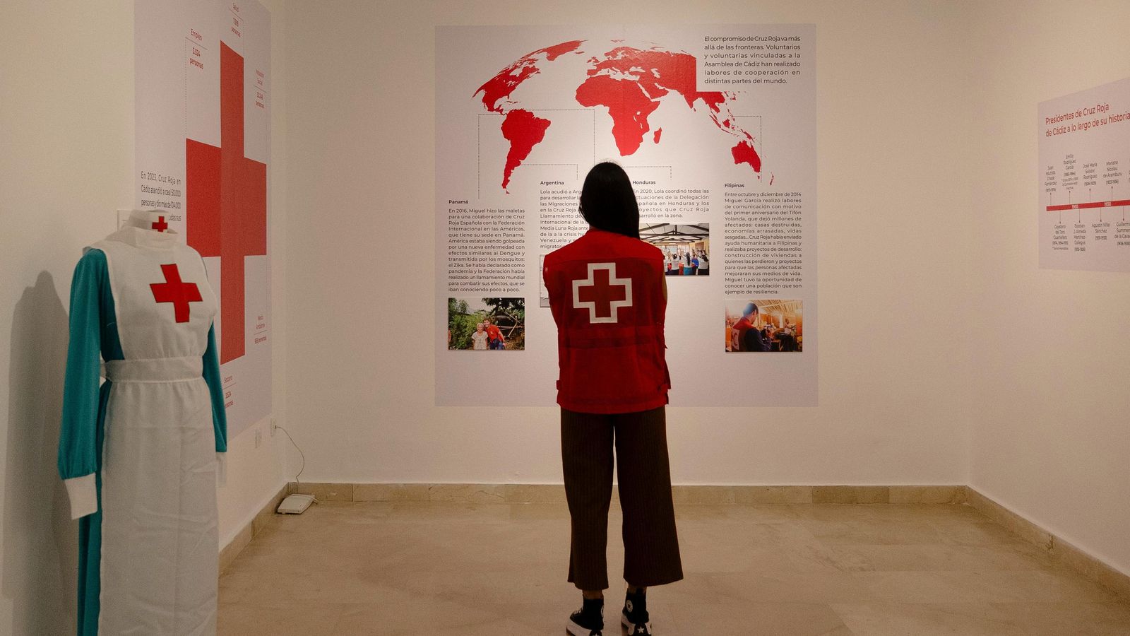 Una imagen de la exposición ‘150 años en Cádiz. Objetos emblemáticos de Cruz Roja a través del tiempo’.