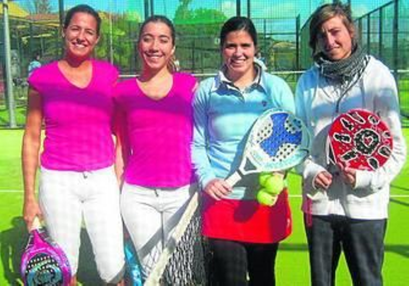 Las cuatro finalistas femeninas en el Provincial de pádel.