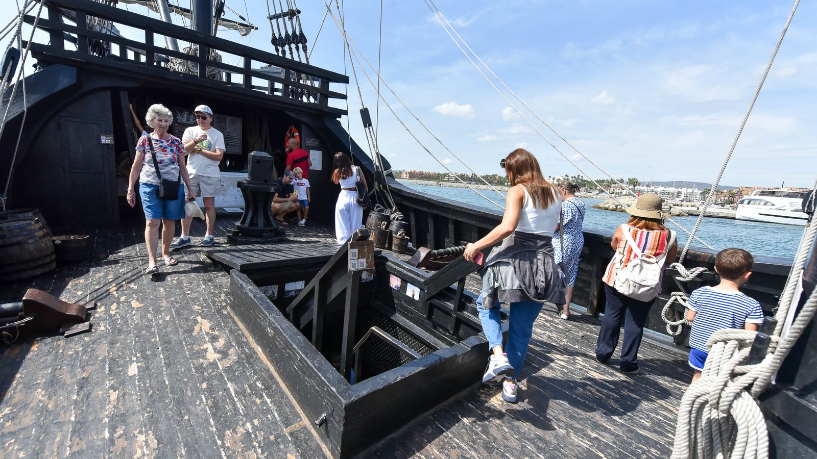 La Nao Victoria en el Puerto de Sotogrande, en imágenes