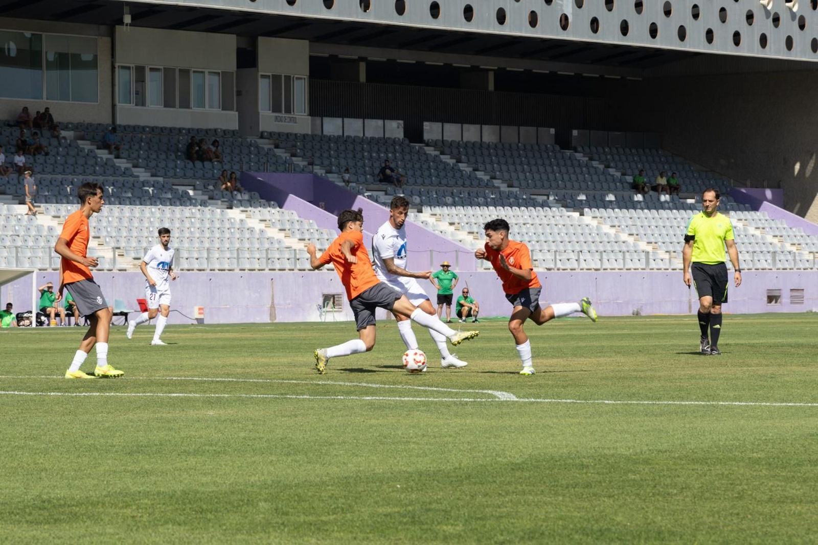 El amistoso entre Real Jaén y su juvenil de Liga Nacional, en imágenes