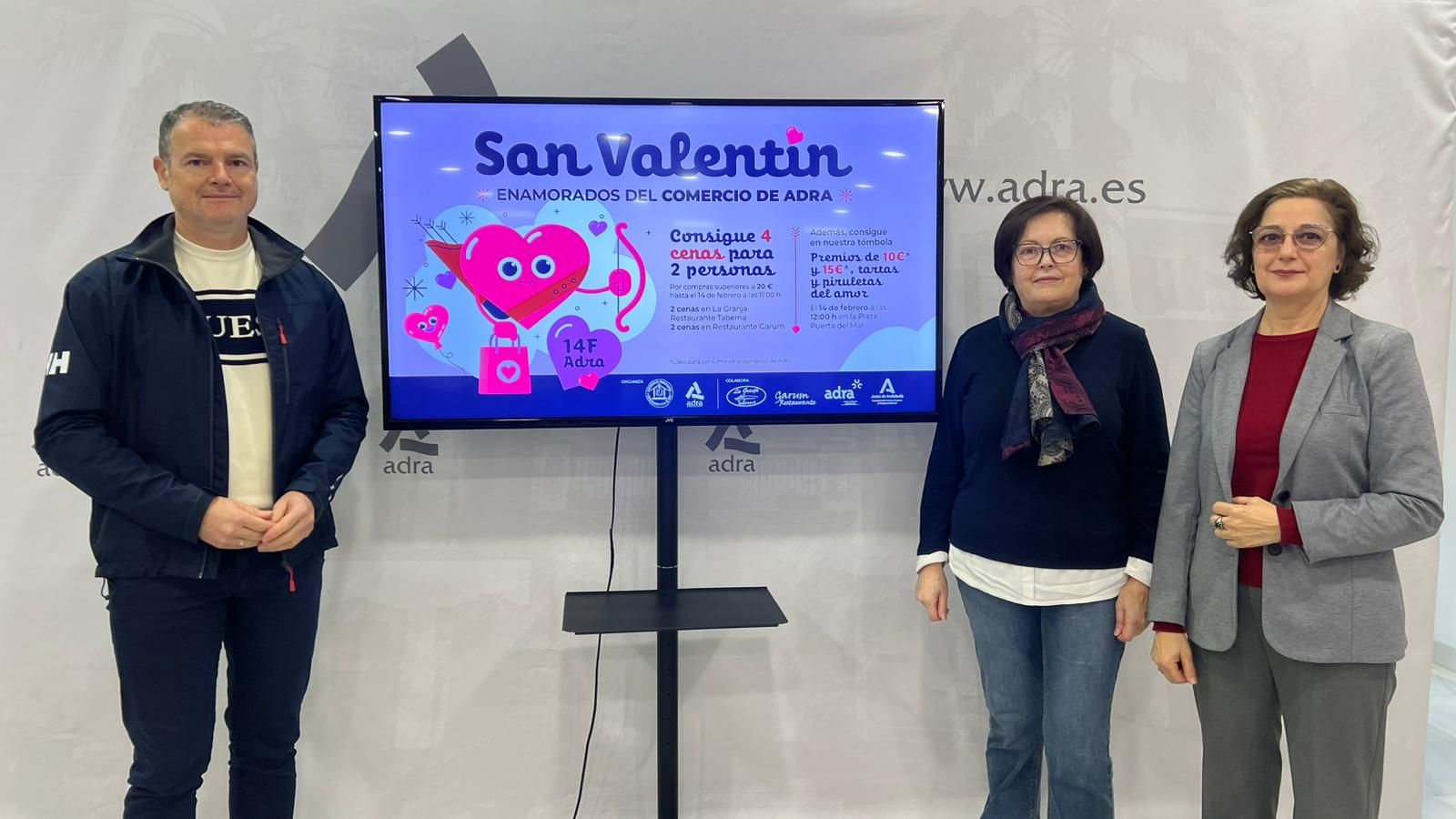 'Enamorados del comercio de Adra' es la campaña de San Valentín de la Asociación de Comerciantes.