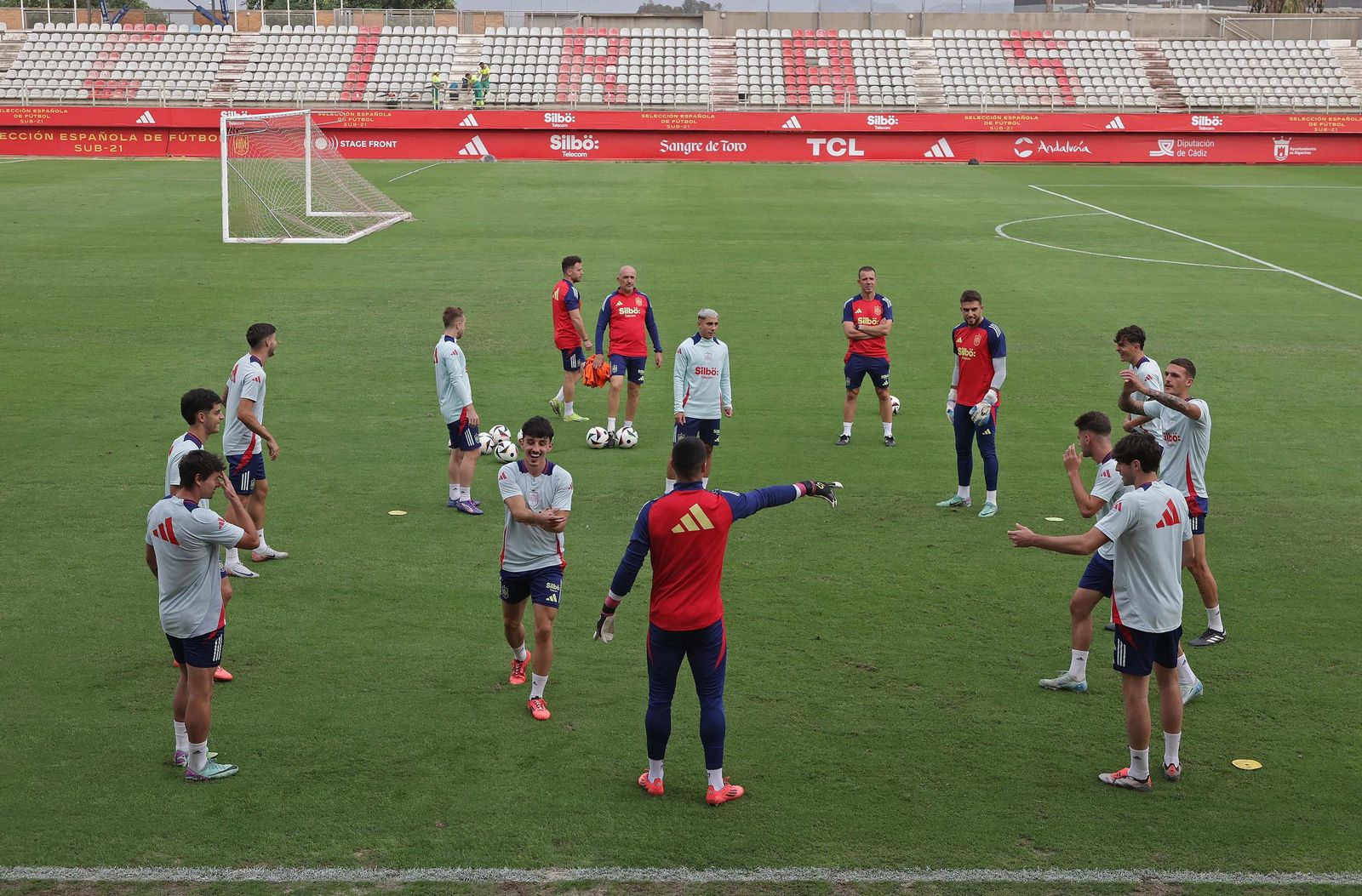 Fotos del entrenamiento de la selección española sub-21 en Algeciras