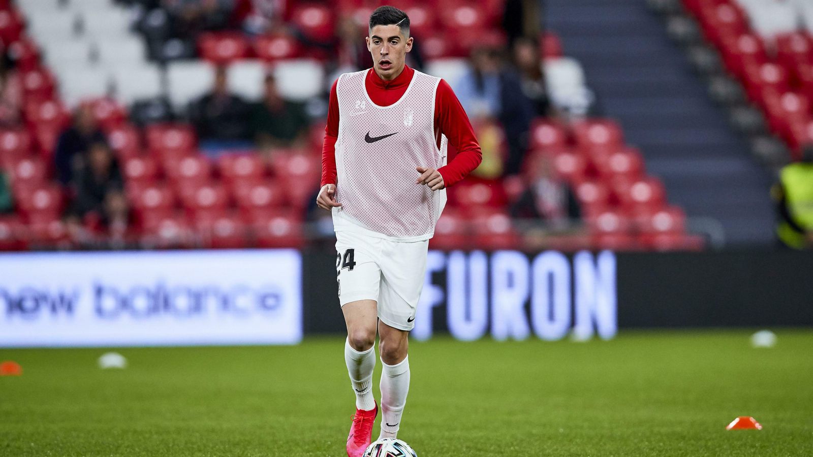 Carlos Fernández durante el calentamiento