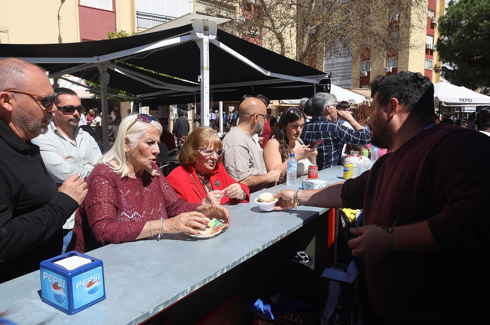 Imágenes del ambiente en el encuentro del gurumelo en el Parque de la Luz