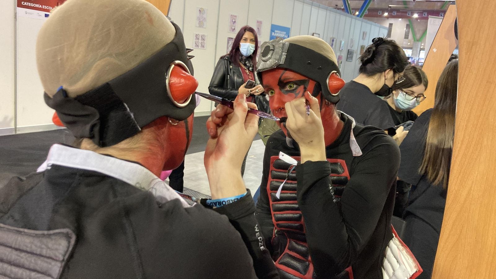 Alumna del Caracterización y Maquillaje Profesional en el FreakCon.