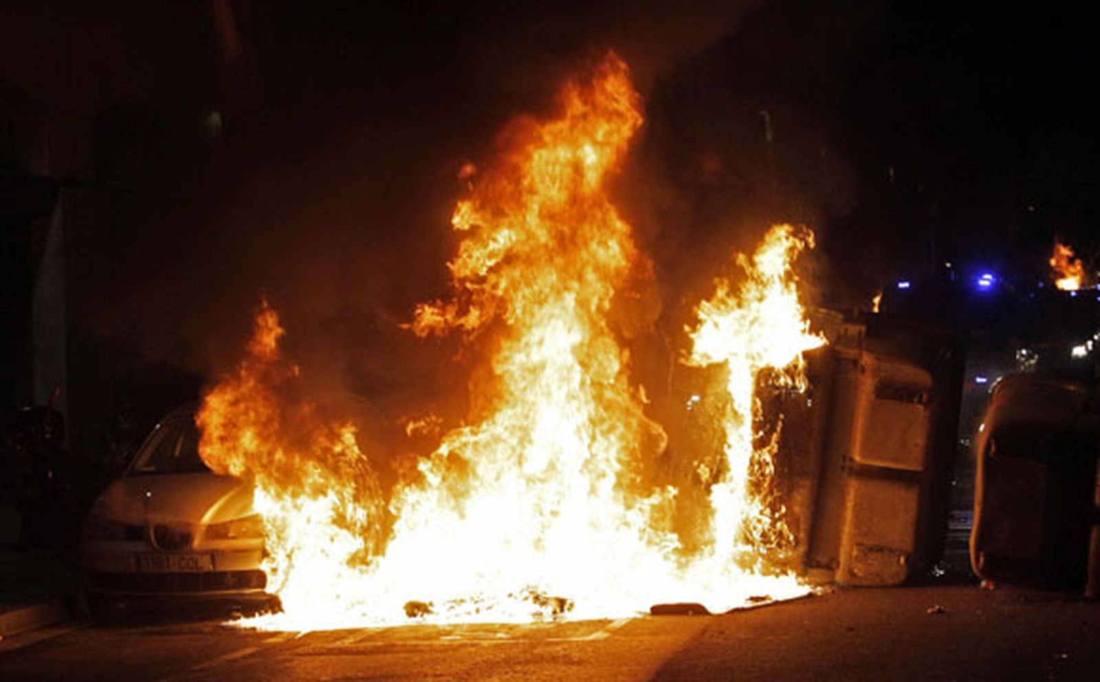 Una manifestación en apoyo a Can Vies deriva en altercados en el centro Barcelona
