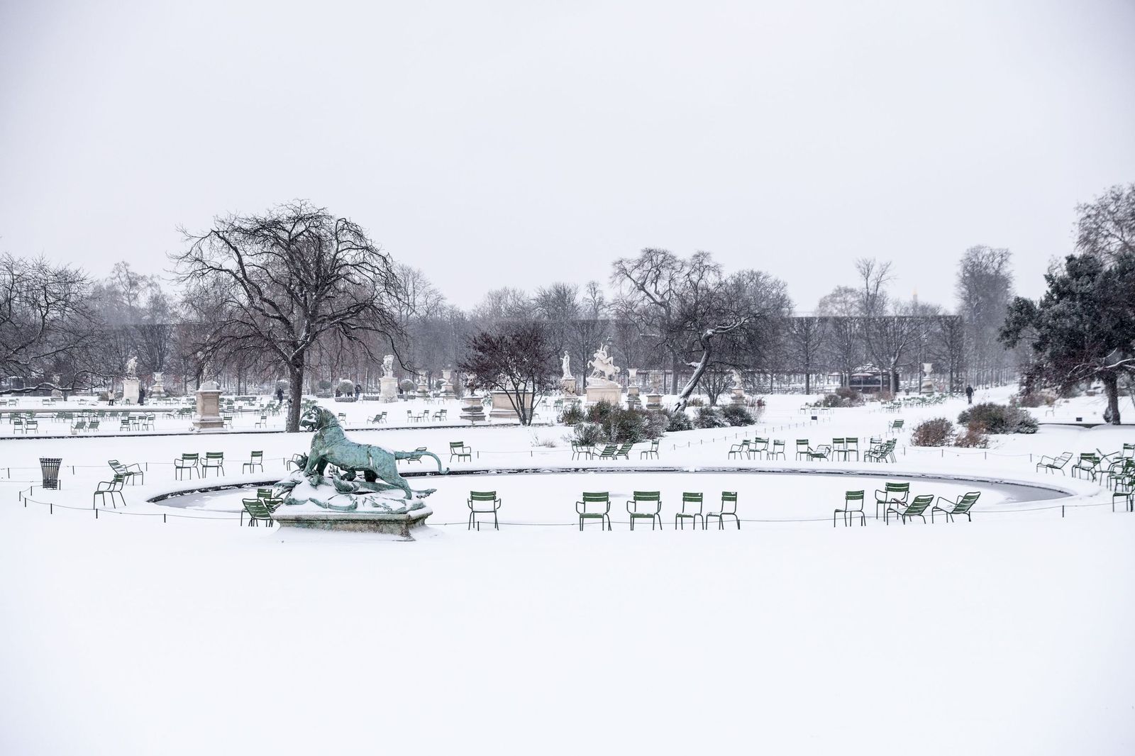 Las fotos del temporal de nieve en París