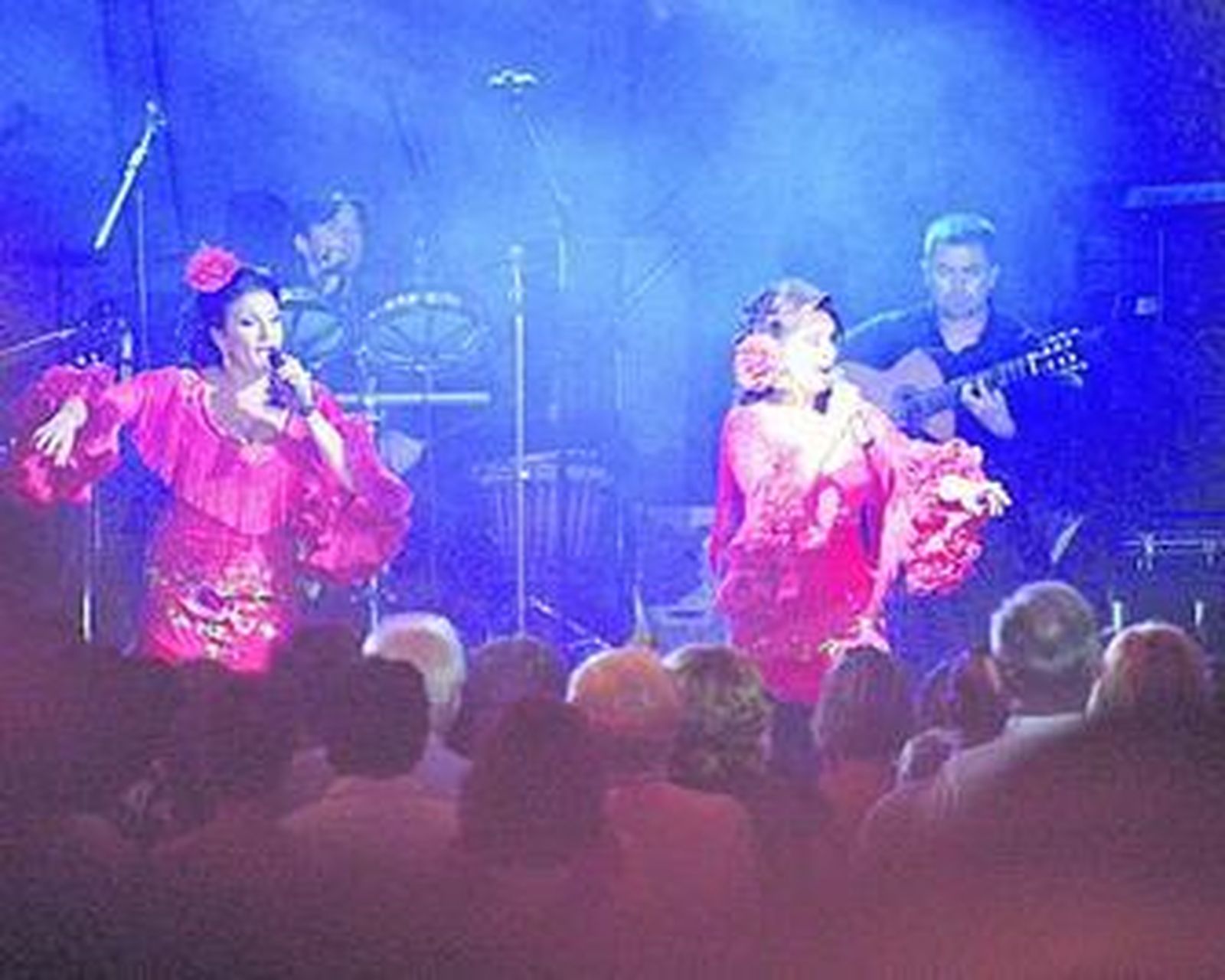 Las Carlotas, durante su actuación del viernes en la Caseta Municipal.