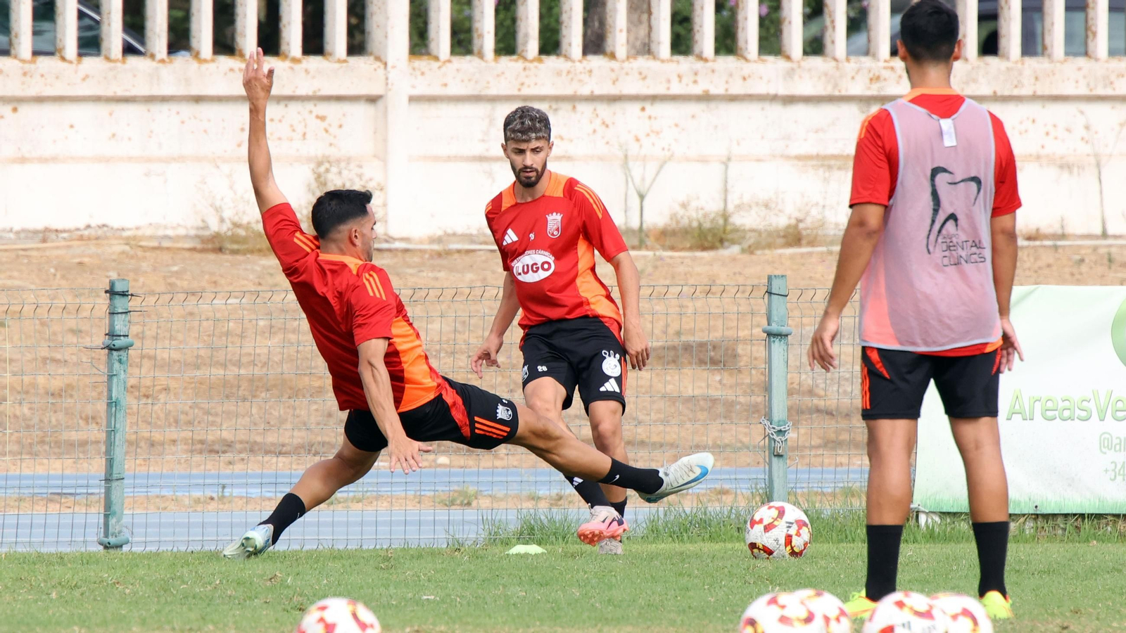 Imágenes del entrenamiento del Xerez CD en el 'Pepe Ravelo' de Chapín