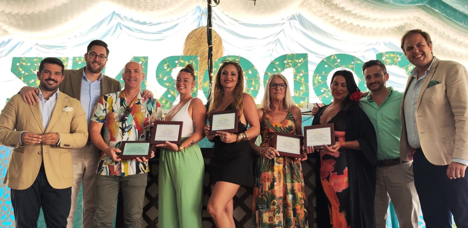 Los premiados en la caseta La Codorniz