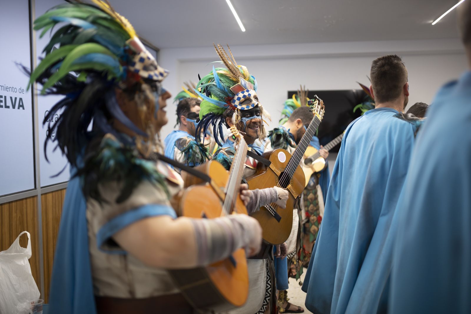 Imágenes de la actuación de la comparsa de Bollullos "El sacrificio" en el Carnaval Colombino