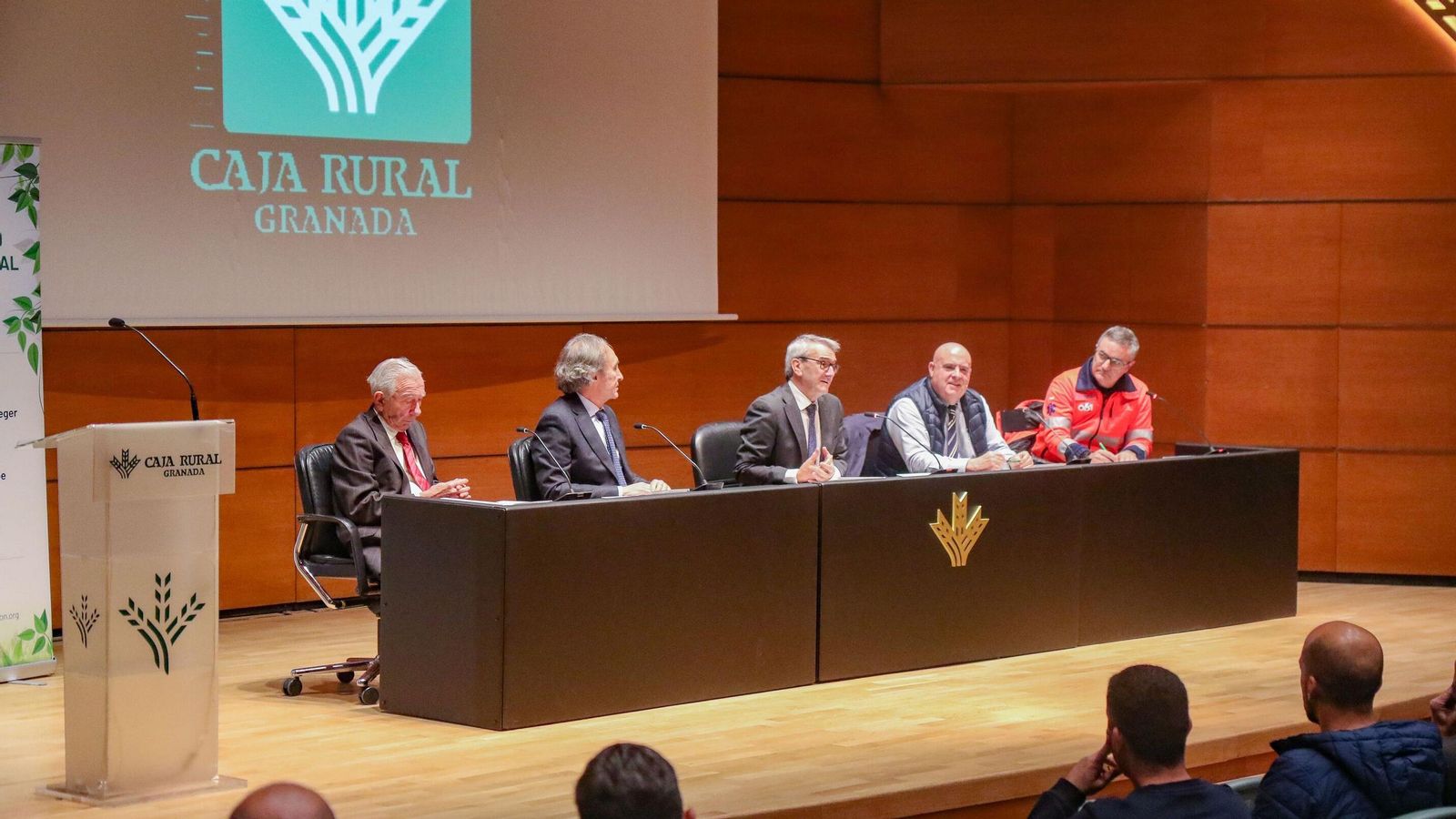 Acto de entrega de un diploma y un dispositivo a los consistorios participantes en el proyecto en 2024