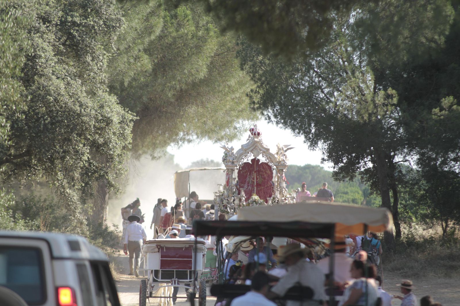 El paso de las hermandades por el río Quema, en imágenes