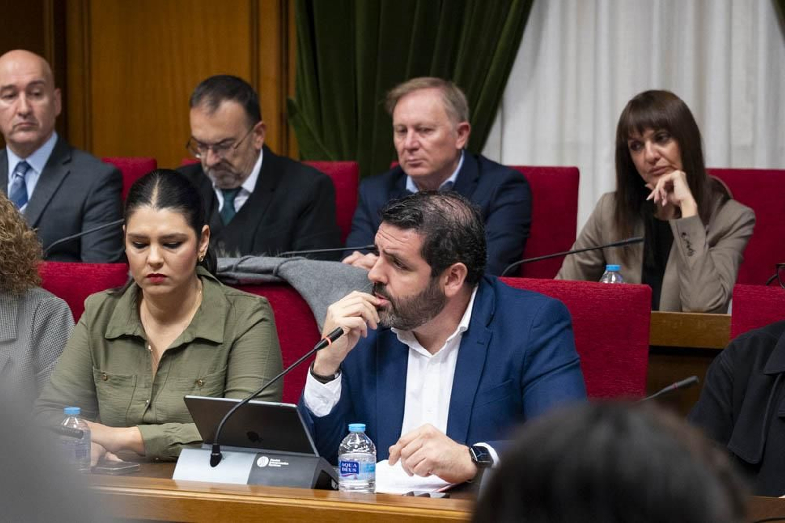 Las imágenes del primer pleno en Diputación sin Javier Aureliano García