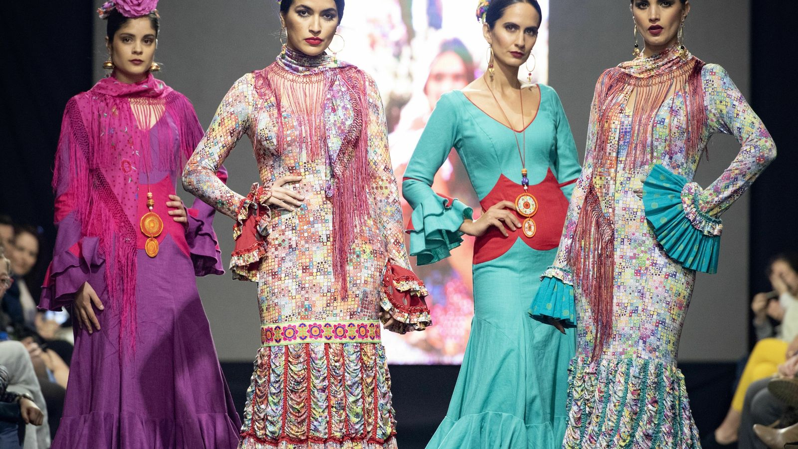 Flamenca Pol Núñez destaca por su colorido. Foto: Aníbal González