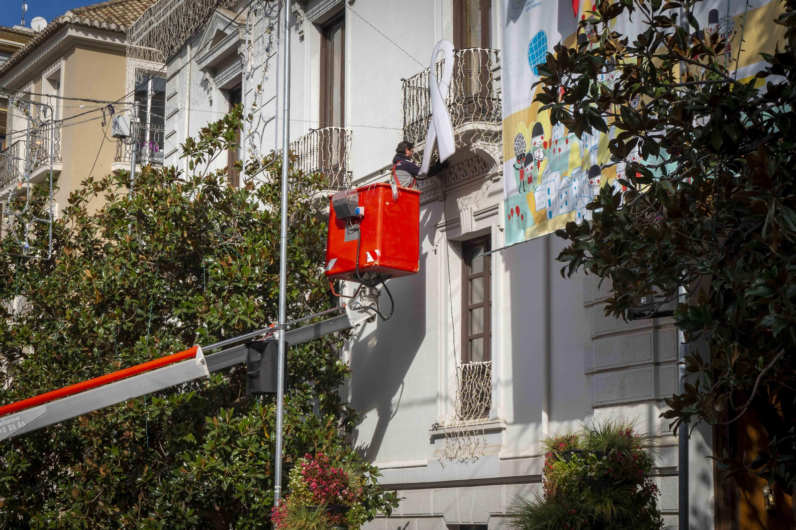 Fotos: Preparación alumbrado y espectáculo de Navidad en Granada