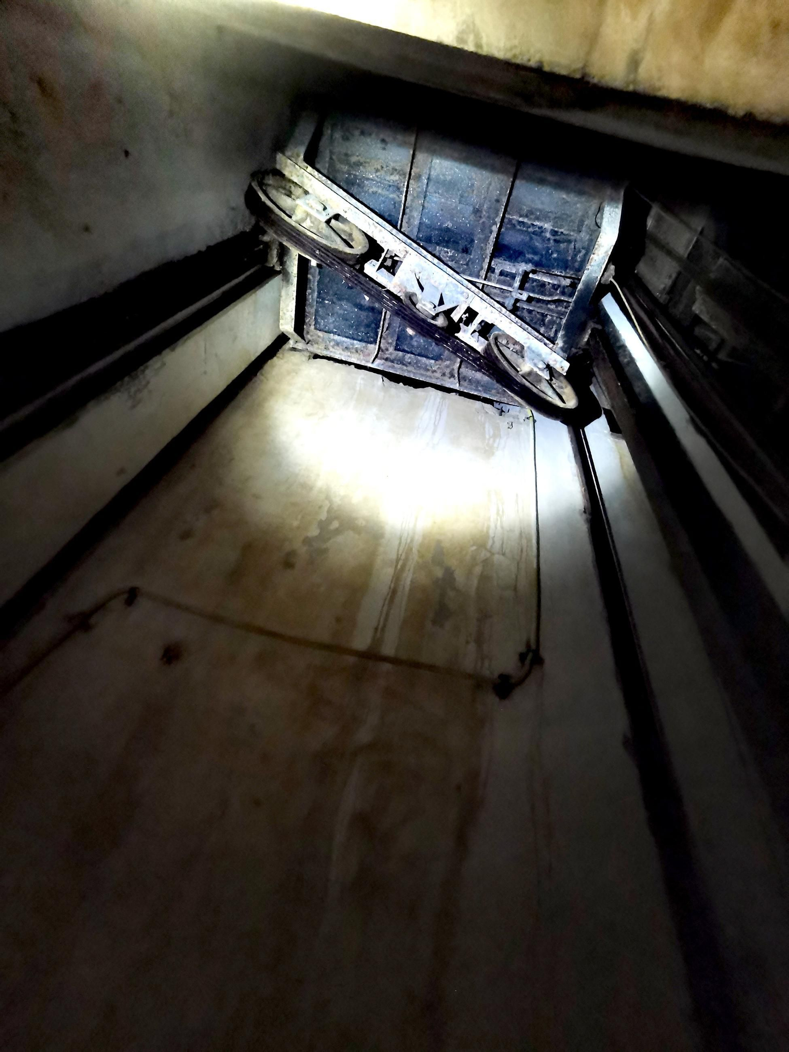 Montacargas torre Vigía