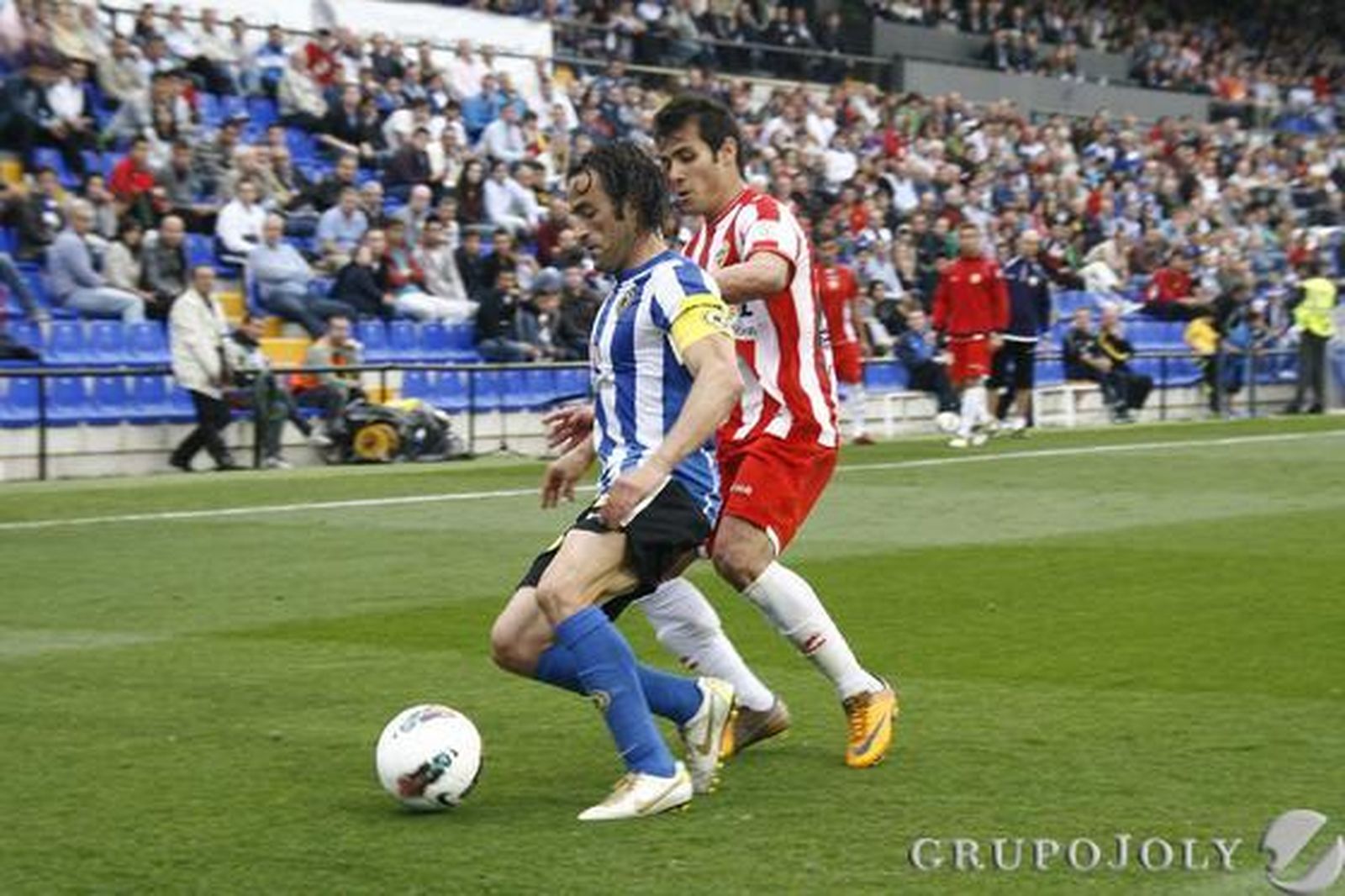 El Almería se lleva un punto del Rico Pérez y se mantiene en la pelea por las plazas de promoción. 

Foto: Rafael Gonzalez