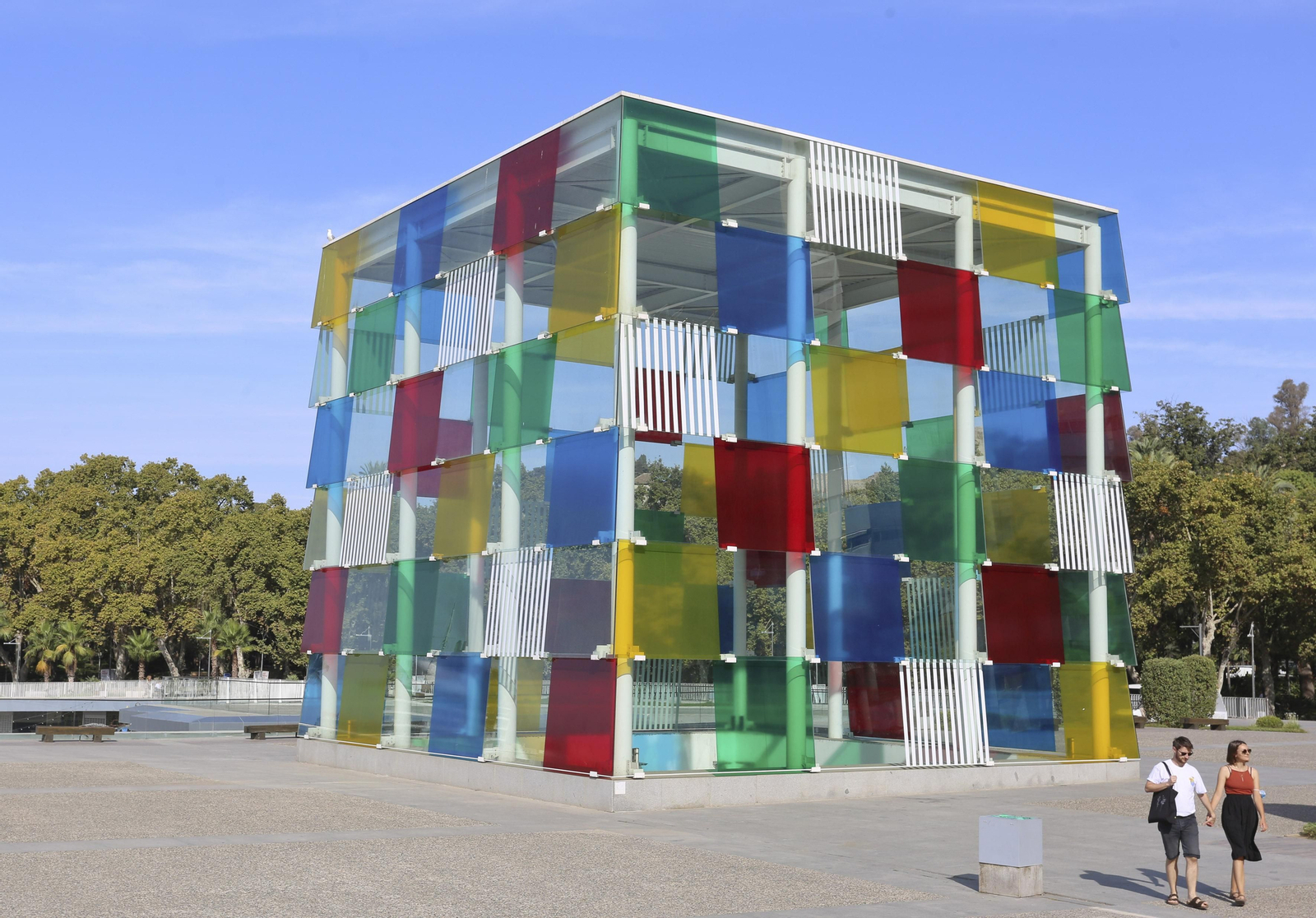 Colas en Málaga para celebrar el Día Mundial del Turismo