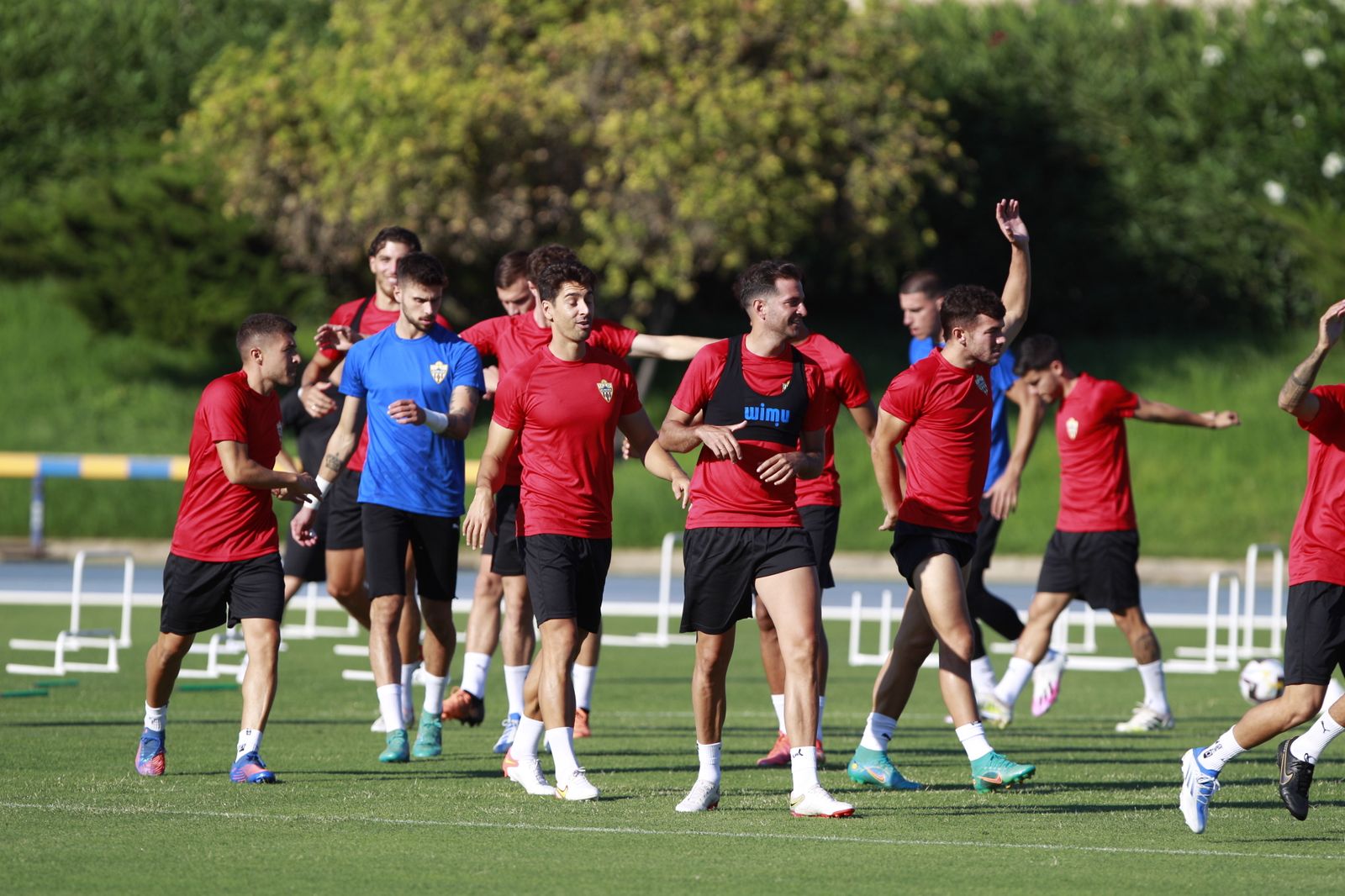 Imágenes del primer entramiento de la U.D. Almería en la Liga Santander, temporada 2022-2023