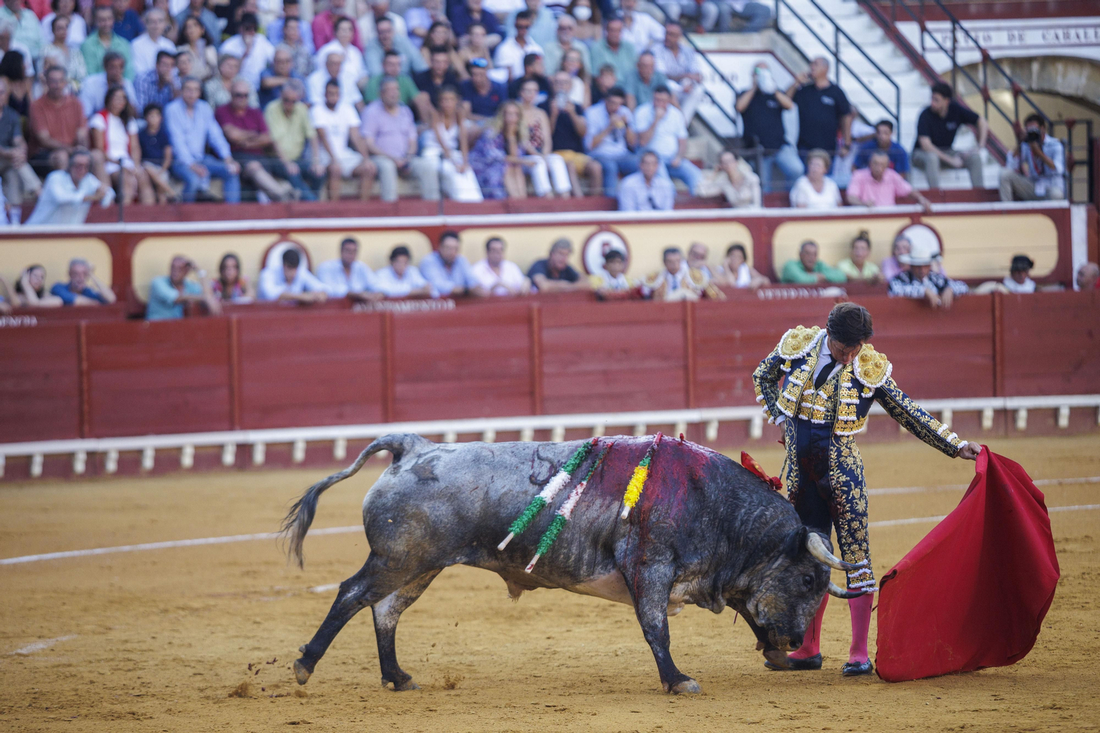 Las imágenes de la tarde de toros del domingo en El Puerto