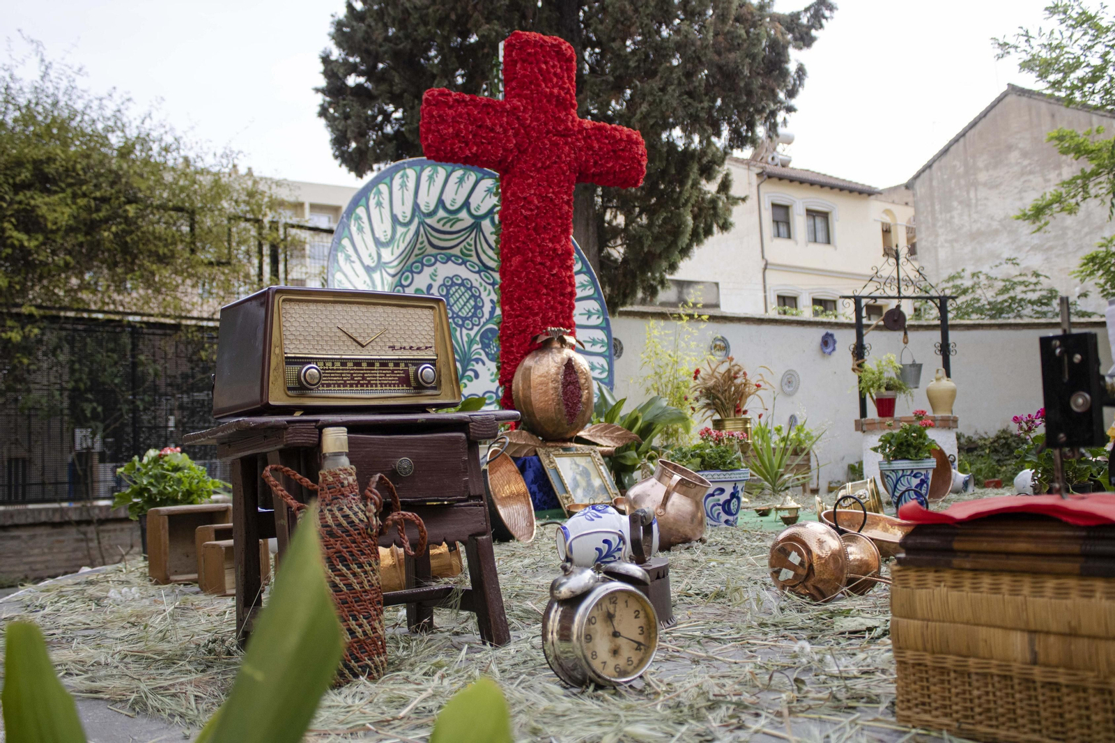 Así celebra Granada sus Cruces, en imágenes