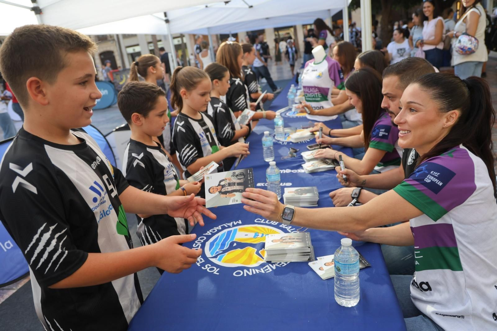 El Costa del Sol Málaga conquista la Plaza de la Constitución