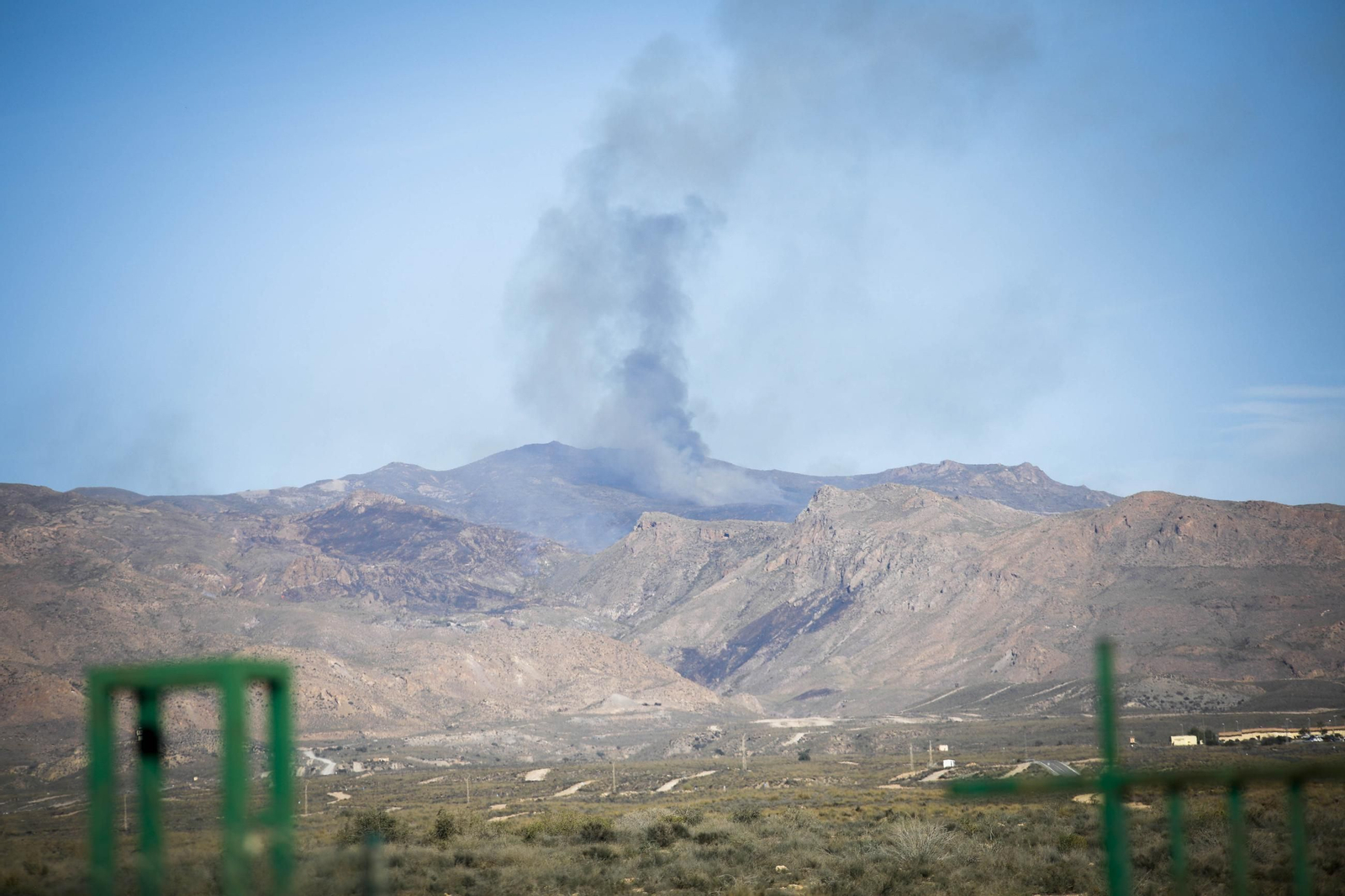 Las imágenes del incendio forestal en Sierra Alhamilla