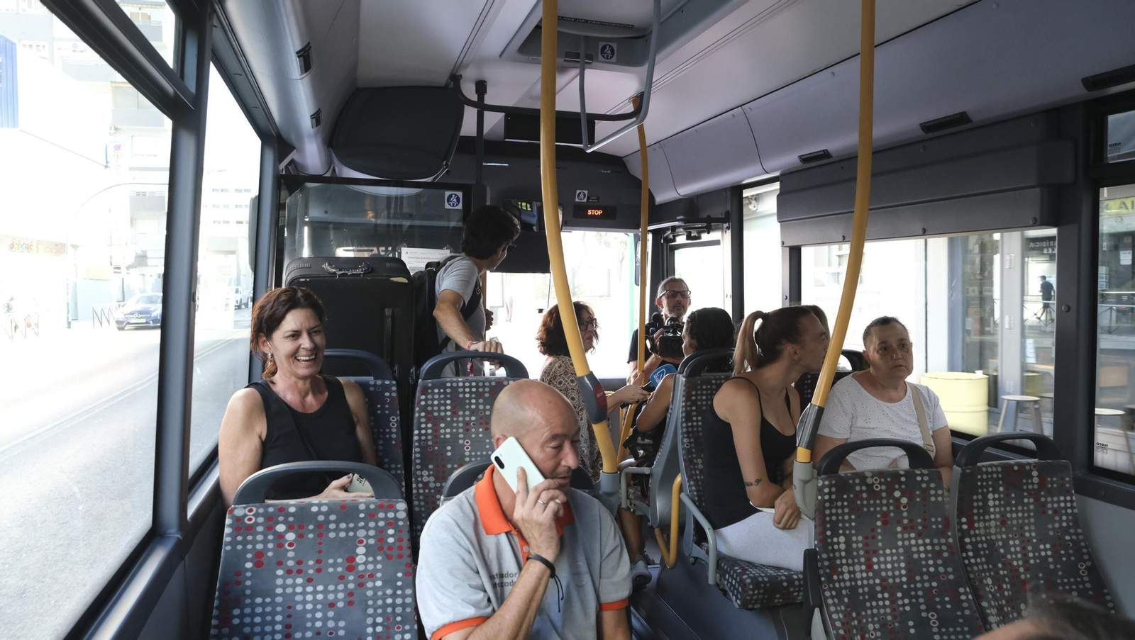 La música sube al bus, en imágenes