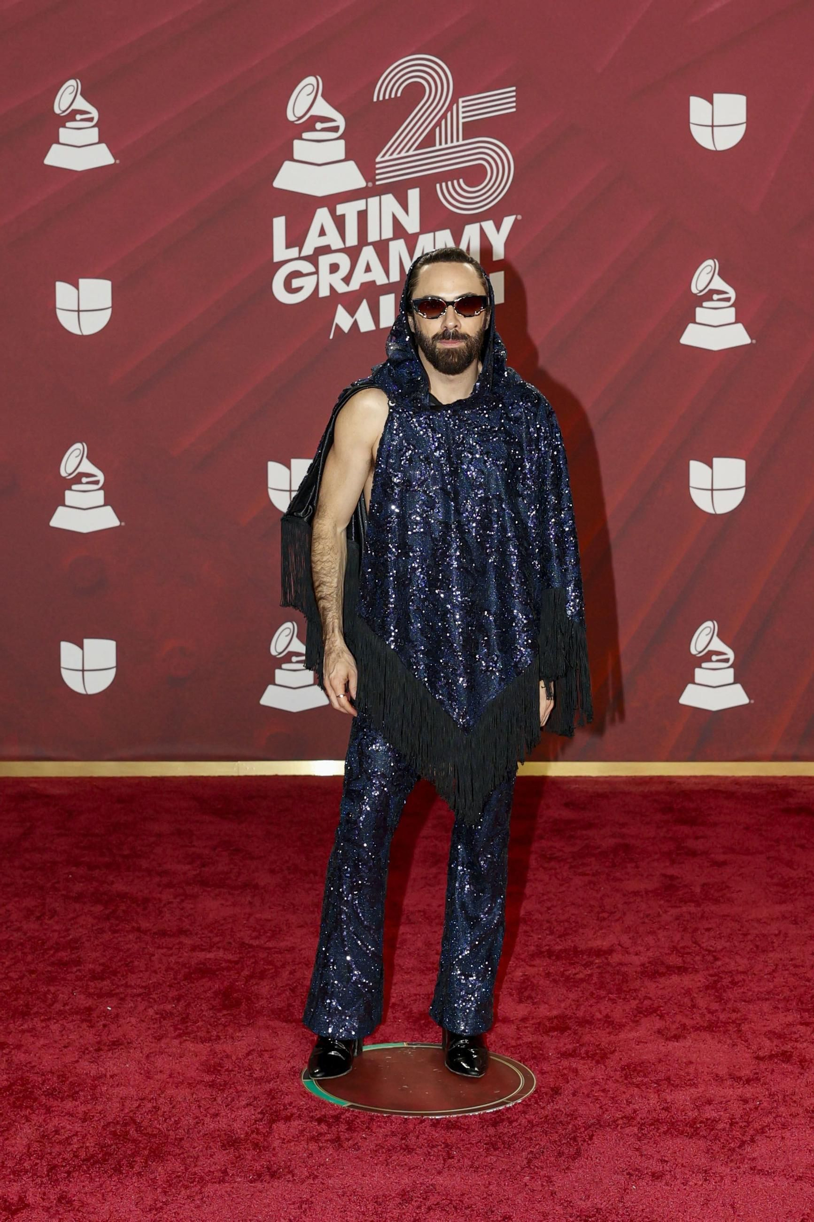 Todos los famosos, tendencias y curiosidades en la alfombra roja de la 25 edición de los Grammy Latinos