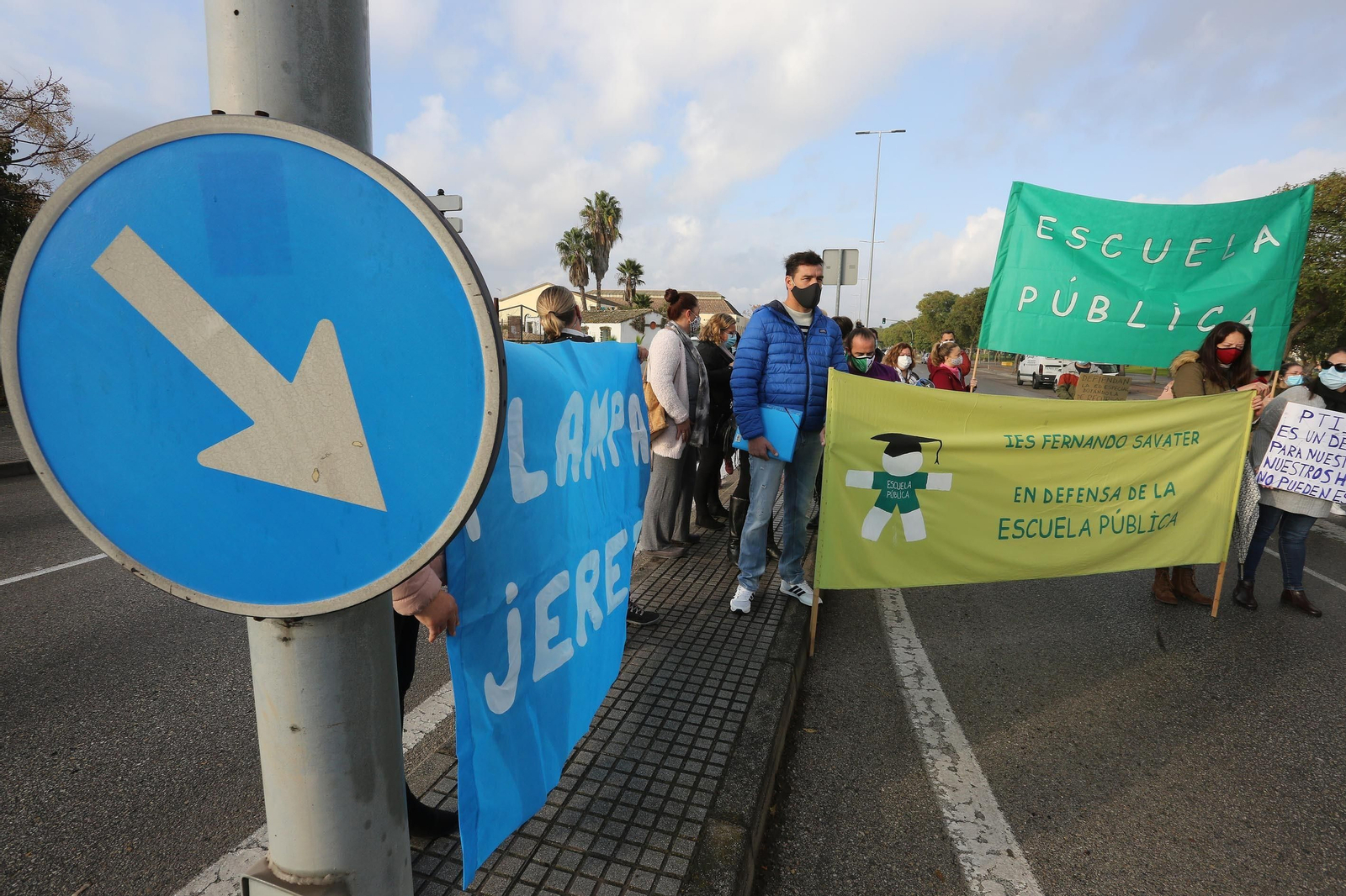 Protesta de los padres del instituto Fernando Savater