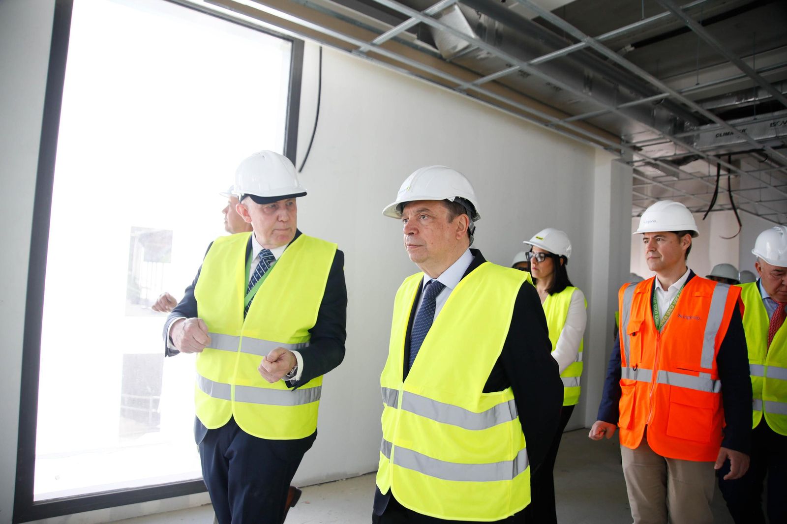 Luis Planas en una visita a la cooperativa Única