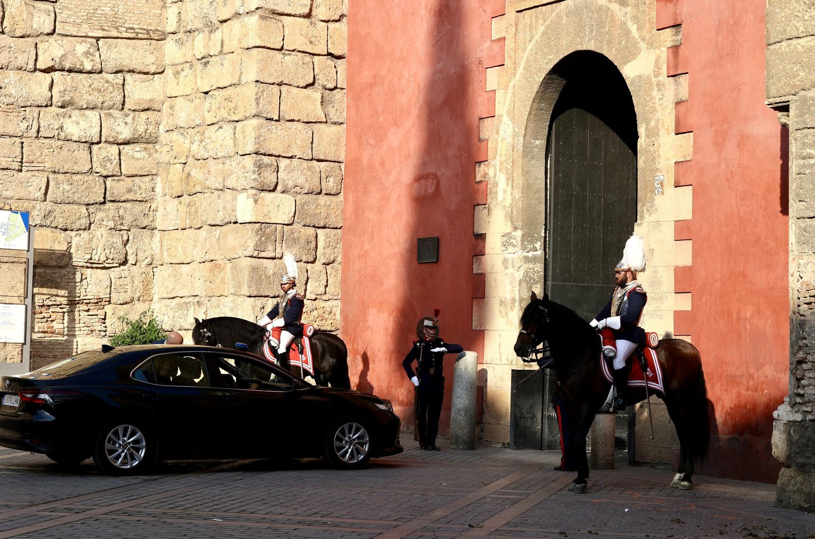 LLegada de los mandatarios de la ONU a la cena en el Alcázar