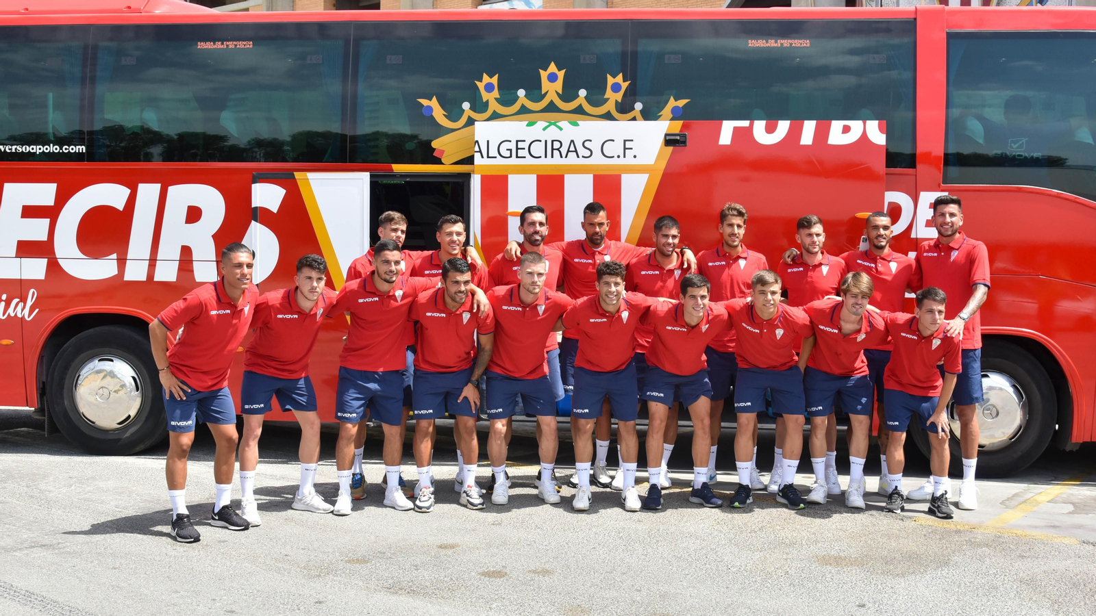 Las fotos de la salida del Algeciras CF para Barcelona