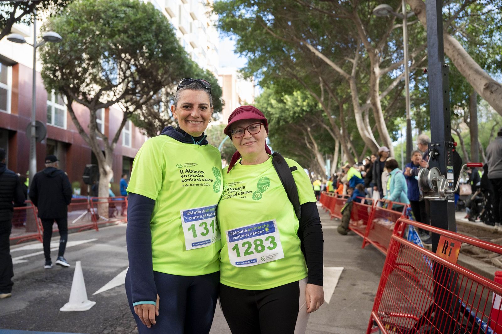 Almería corre unida contra el cáncer en una jornada solidaria, en imágenes