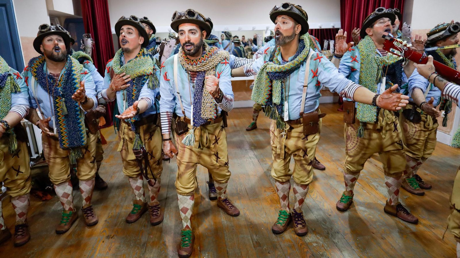 Búscate entre las mejores imágenes de la decimonovena sesión de preliminares del COAC 2025