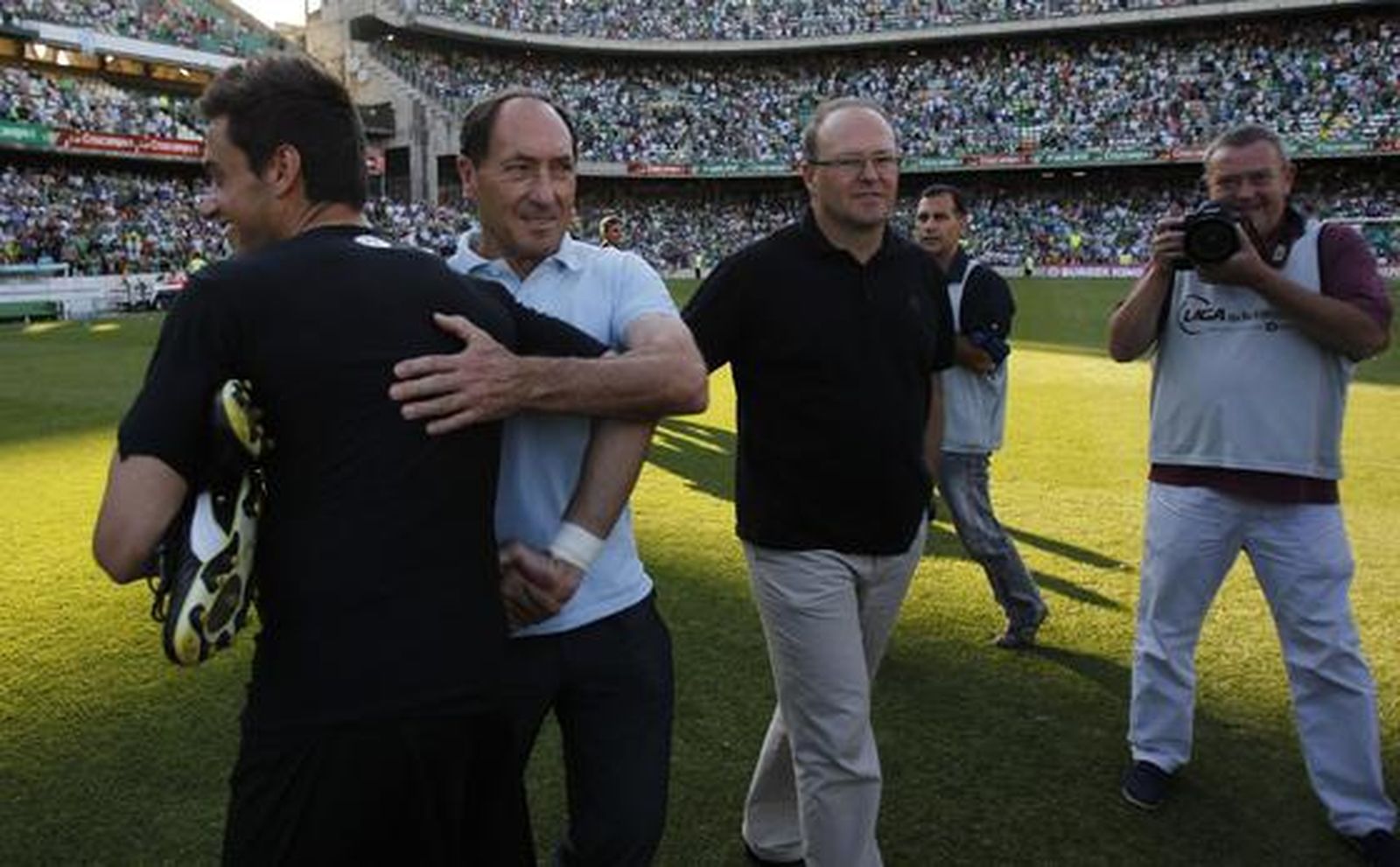 El Betis pone el broche de oro a la temporada con el título de la Liga Adelante. / Antonio Pizarro