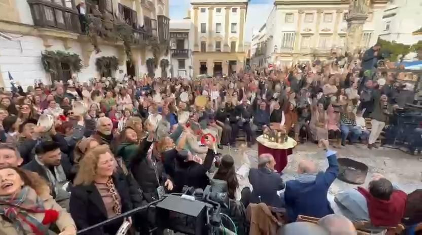 "Esto es Jerez y aquí hay que morir": Gran ambiente en las zambombas