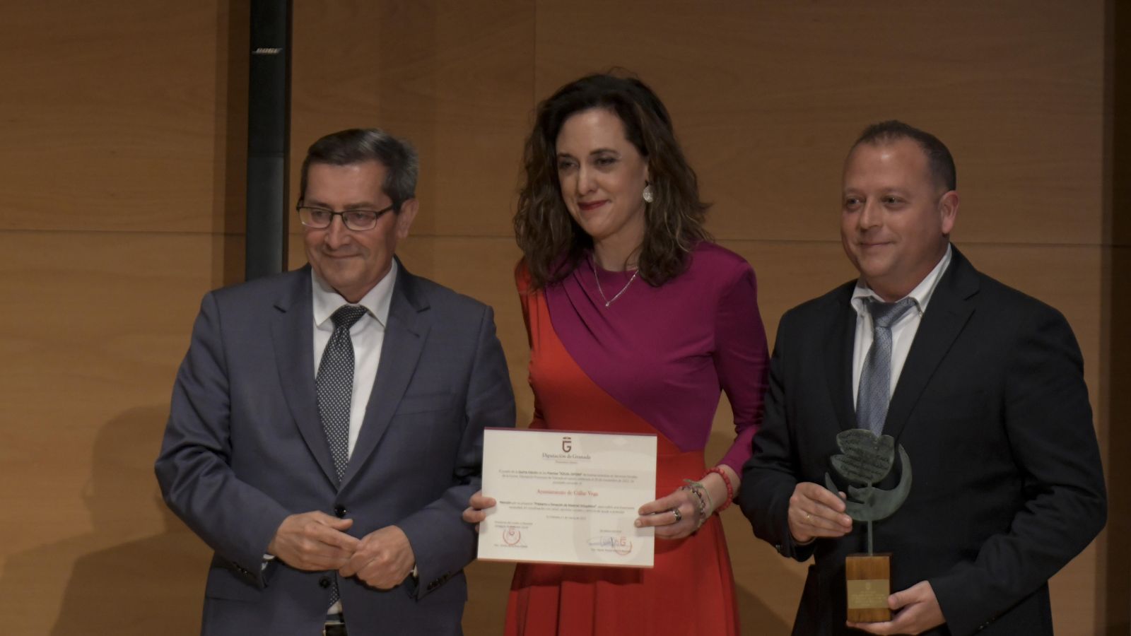 Diputación premia a municipios, entidades y profesionales por su labor en el ámbito de los servicios sociales