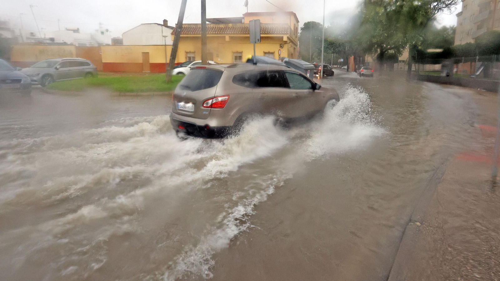 Imágenes del paso de la Dana, inundaciones, destrozos y caos por todo Jerez
