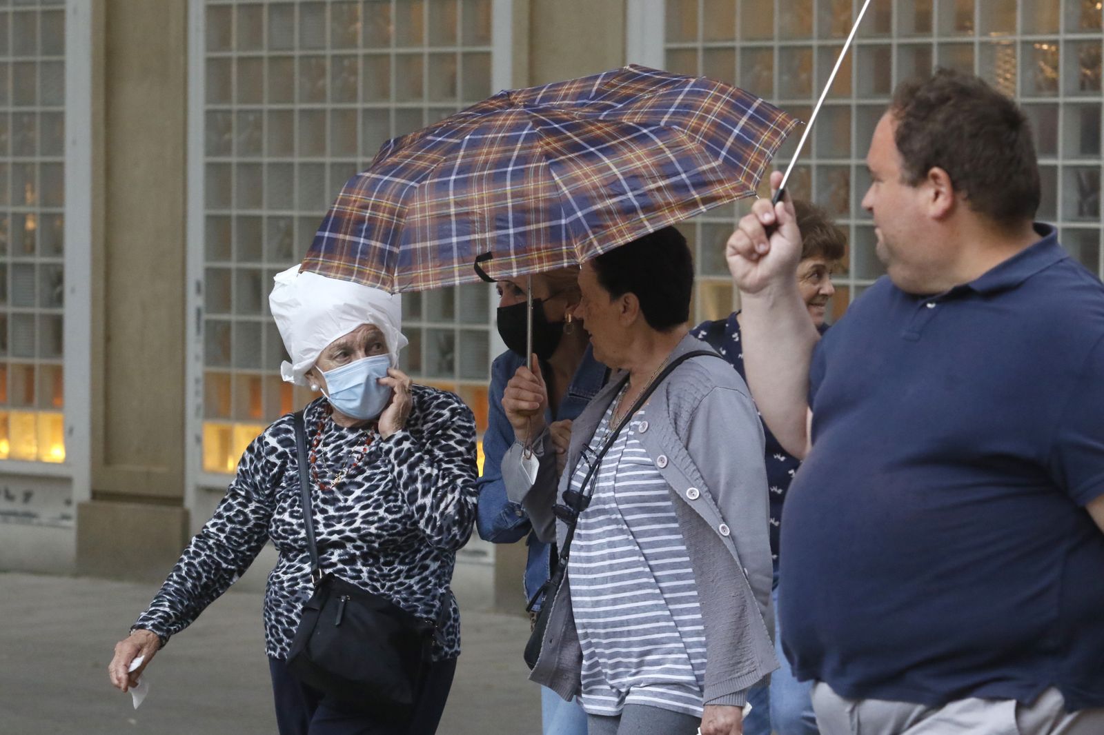 El puente de mayo se despide con lluvia en Córdoba, en imágenes